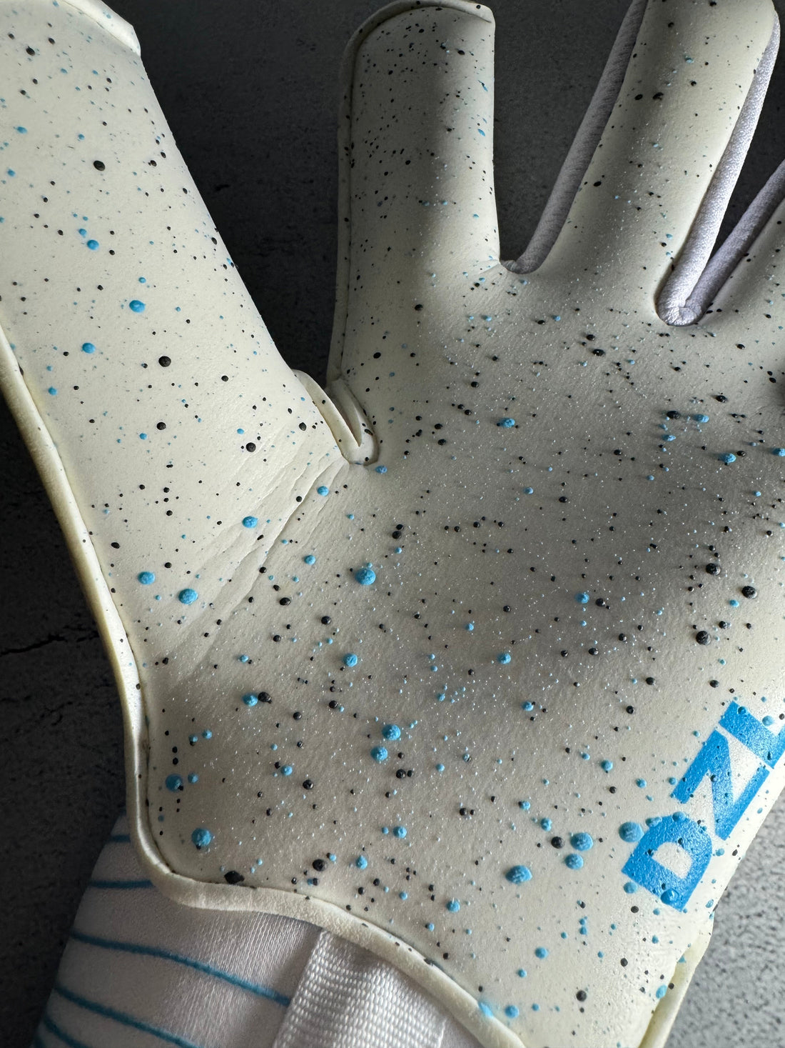 VG3 Cut goalkeeper glove blue, black and white astro grip
